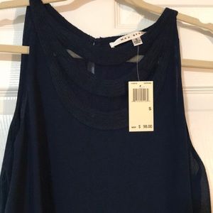 *NWT* Max Studio Gorgeous Flowy Top